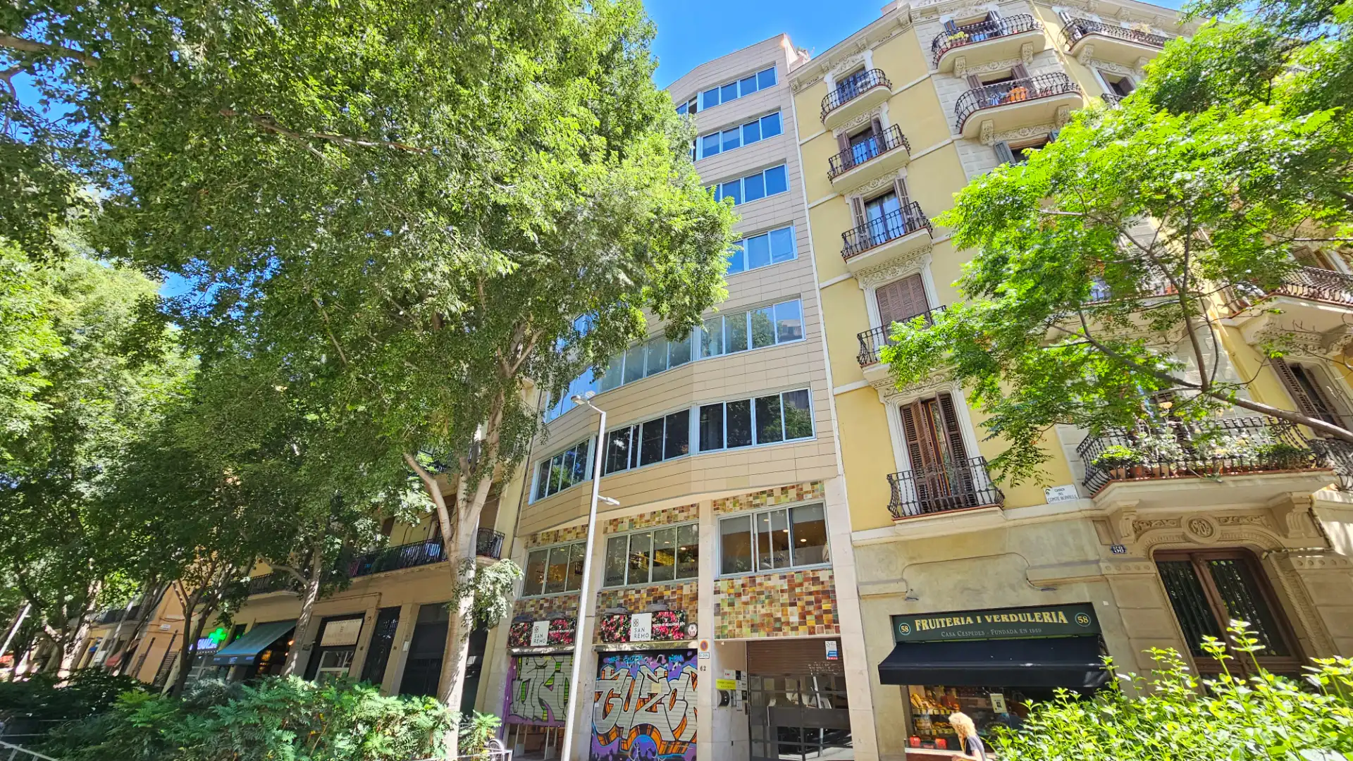 Außenansicht von Büro zur Miete in Barcelona mit Klimaanlage, Heizung und Internet