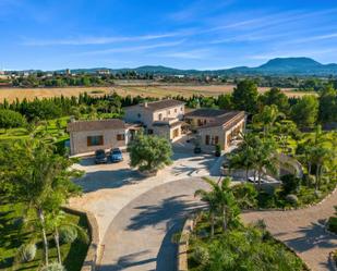 Vista exterior de Casa o xalet en venda en Montuïri amb Aire condicionat, Terrassa i Piscina