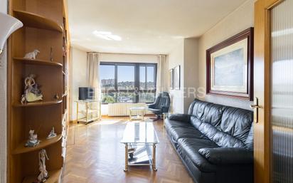 Living room of Flat for sale in  Madrid Capital