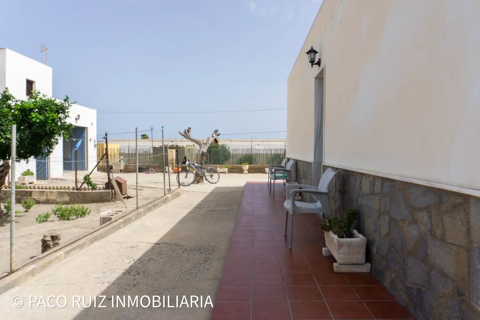 Vista exterior de Finca rústica en venda en Almería amb Jardí privat i Traster
