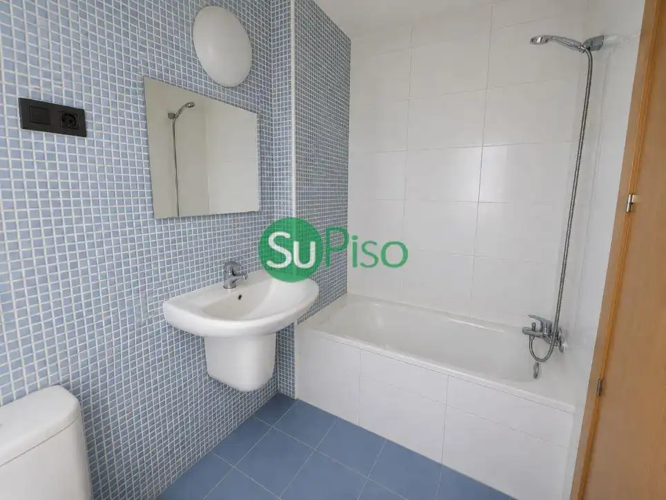 Badezimmer von Wohnung zum Verkauf in Yeles mit Klimaanlage, Heizung und Parkett