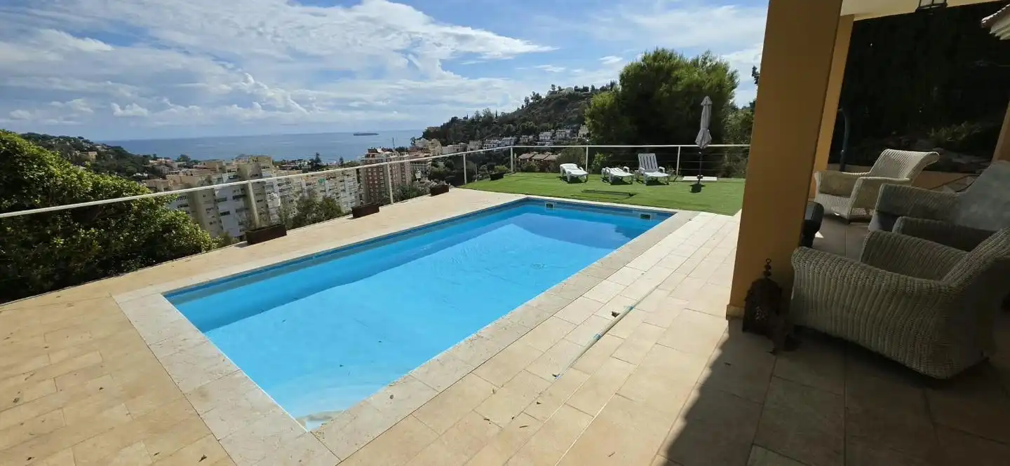 Swimming pool of Houses for sale in Este