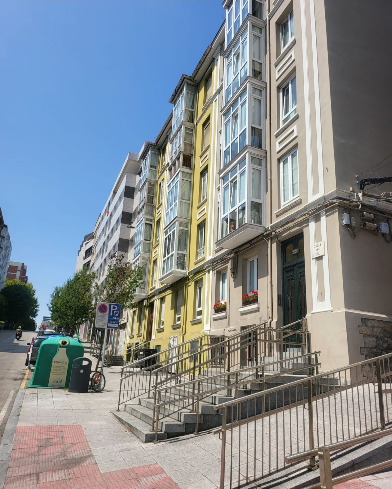 Vista exterior de Pis en venda en Santander amb Calefacció