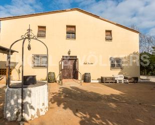 Vista exterior de Finca rústica en venda en Sant Esteve Sesrovires amb Terrassa