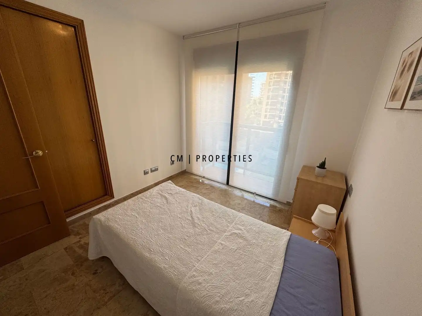 Schlafzimmer von Wohnung zur Miete in Valencia mit Klimaanlage, Heizung und Terrasse