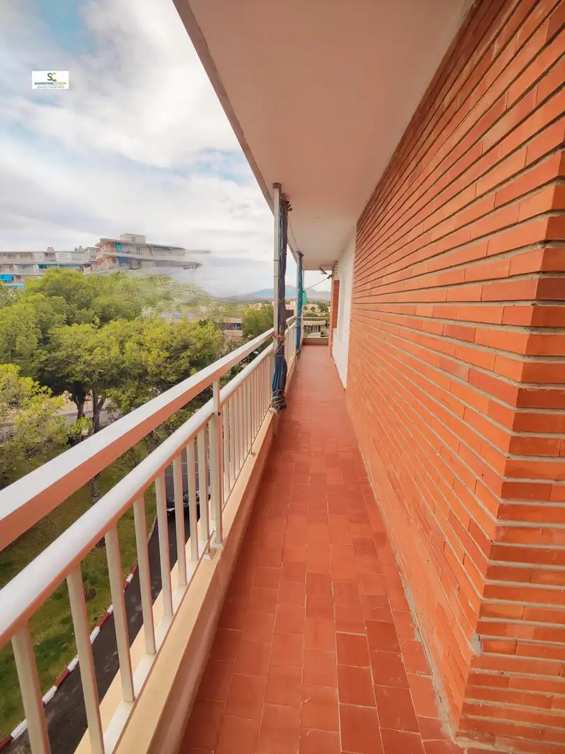 Terraza de Piso en venta en Alicante / Alacant con Terraza, Trastero y Piscina comunitaria