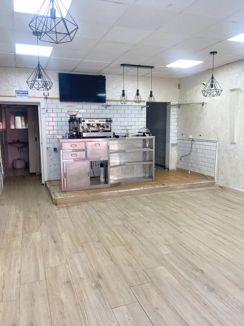 Locale commerciale in affitto a Canovelles, imagen 3