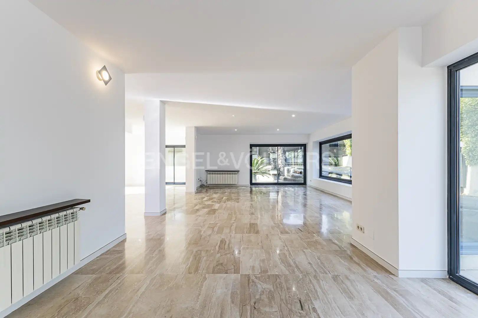 Exterior view of Houses for sale in Sant Cugat del Vallès  with Air Conditioner, Heating and Private garden