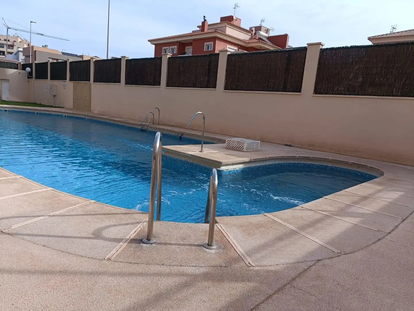 Swimming pool of Flat for rent in Roquetas de Mar  with Terrace, Furnished and Community pool