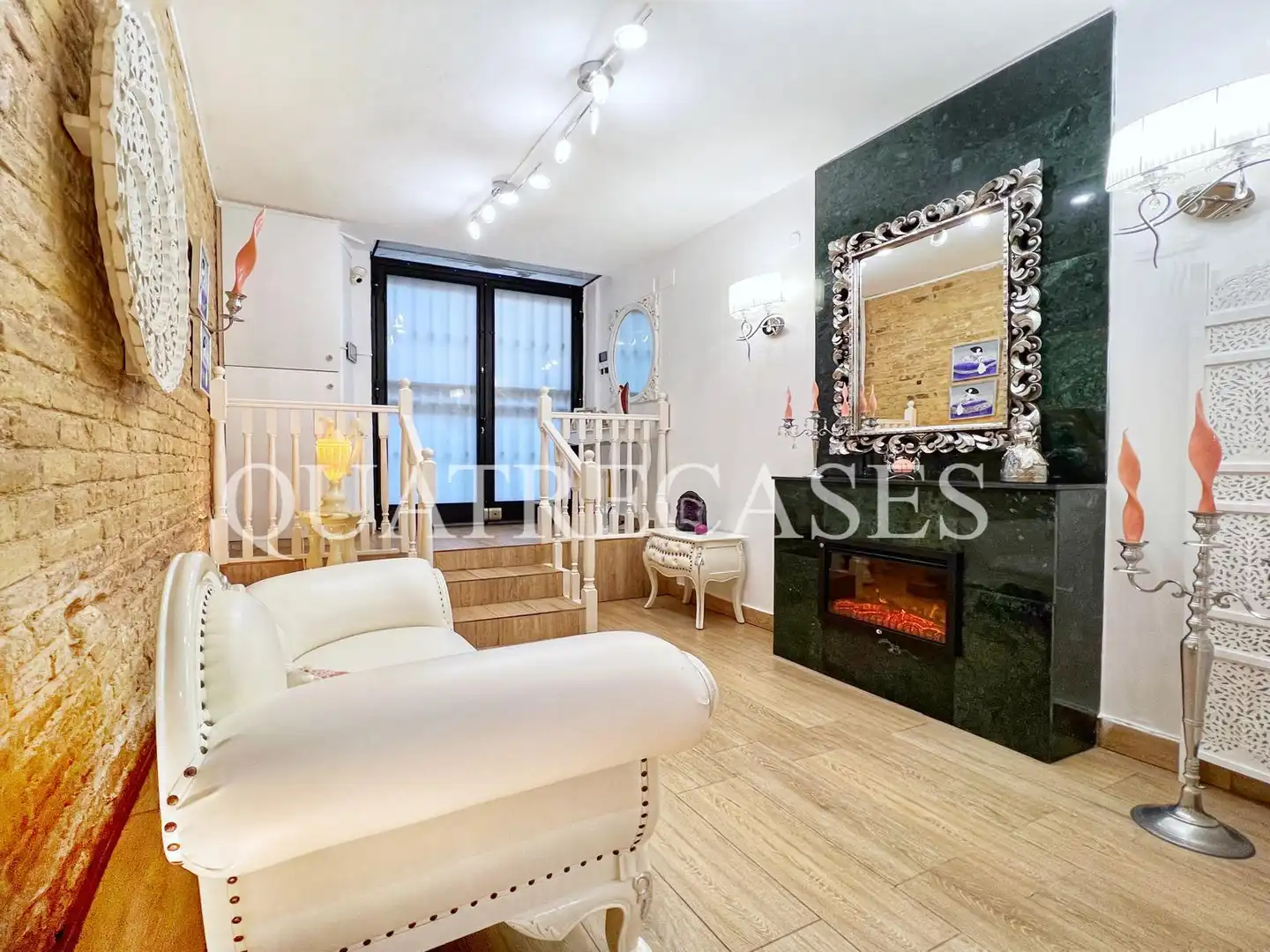 Sala de estar de Piso en venta en Barcelona con Aire acondicionado, Calefacción y Parquet