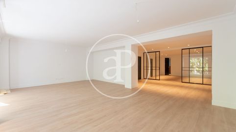 Foto 3 de Piso de alquiler en C. de Serrano, Castellana, Madrid Capital