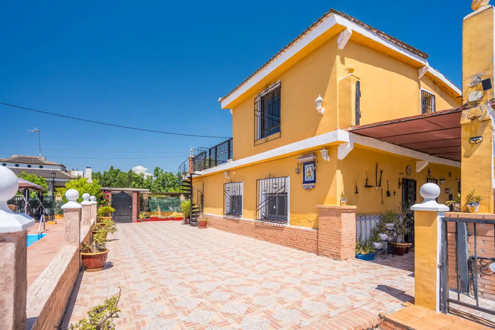 Vista exterior de Casa o chalet en venta en Benaguasil con Aire acondicionado, Calefacción y Jardín privado