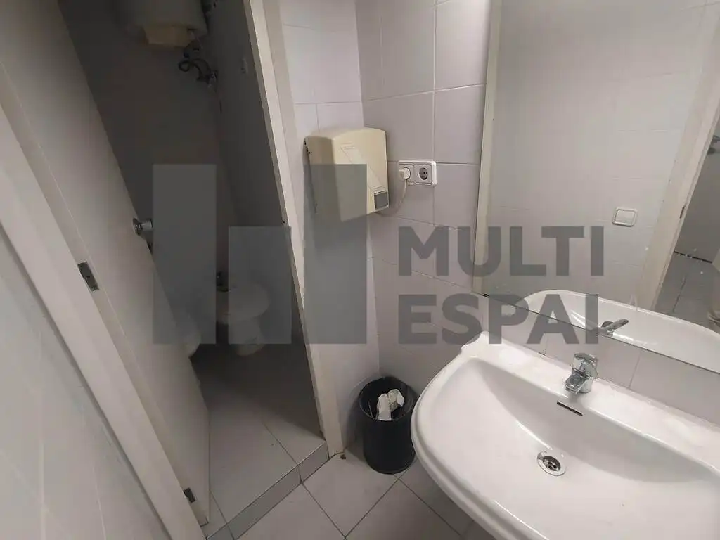 Business premises to rent in Carrer de Calàbria, imagen 26