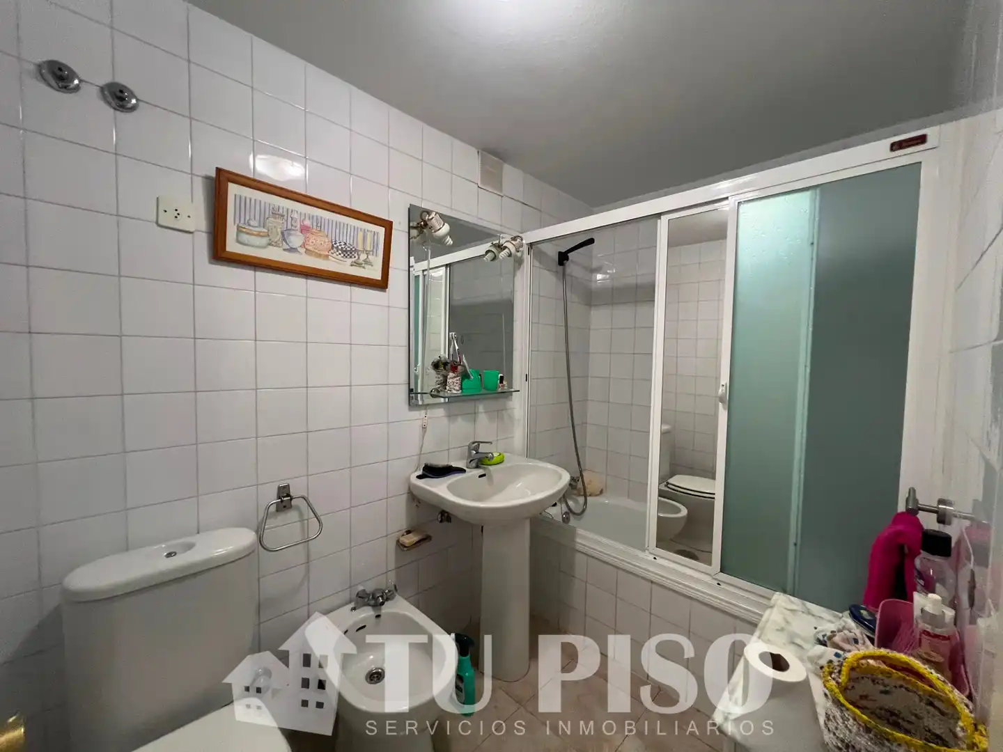 Baño de Piso en venta en Madrid con Calefacción, Terraza y Amueblado