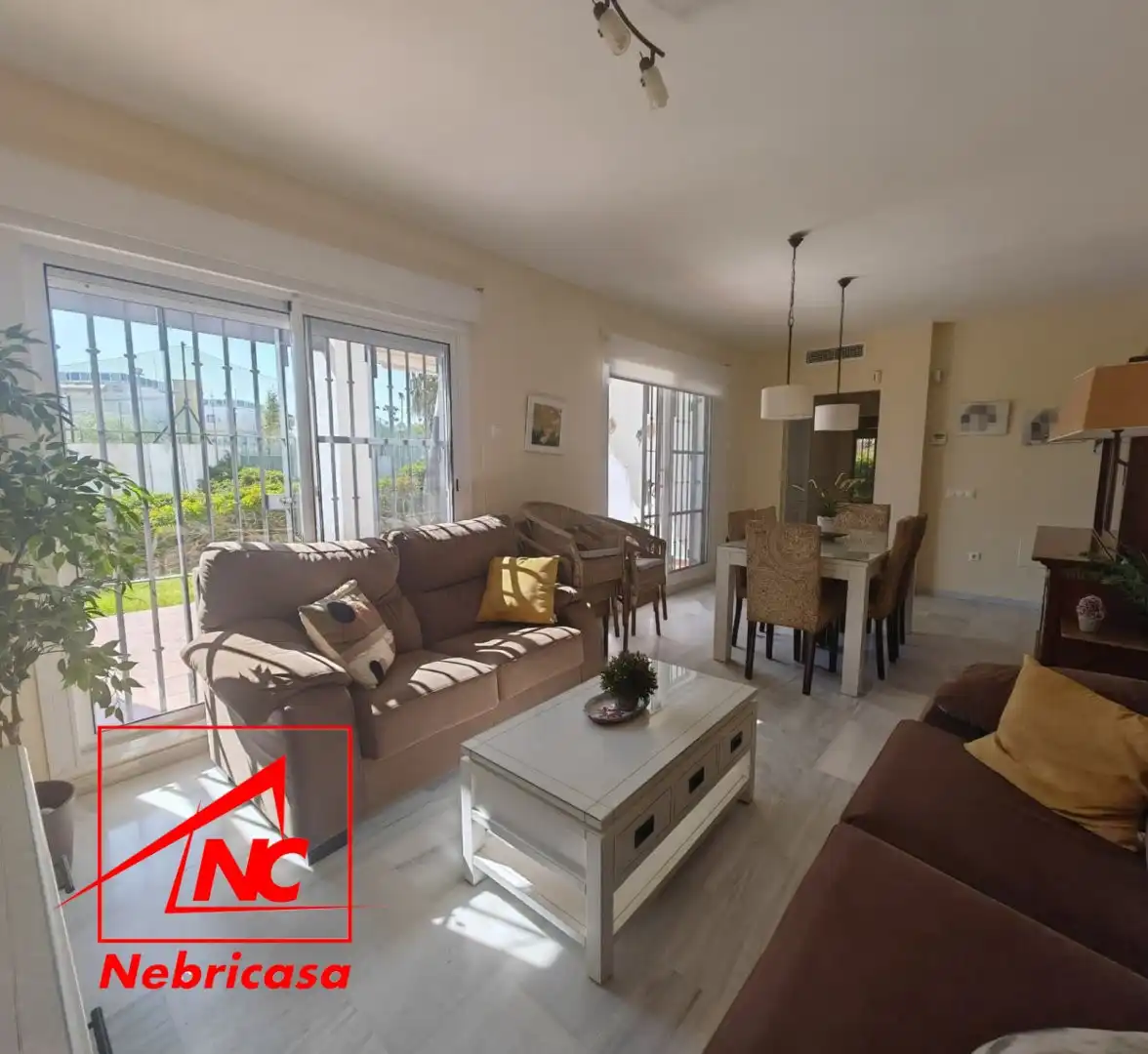 Sala de estar de Piso en venta en Chipiona con Aire acondicionado, Trastero y Piscina