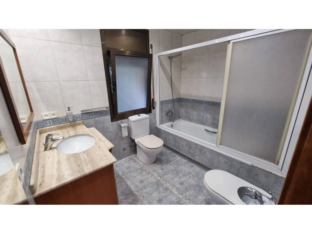 Houses for sale in Calle Lleida, Vallromanes