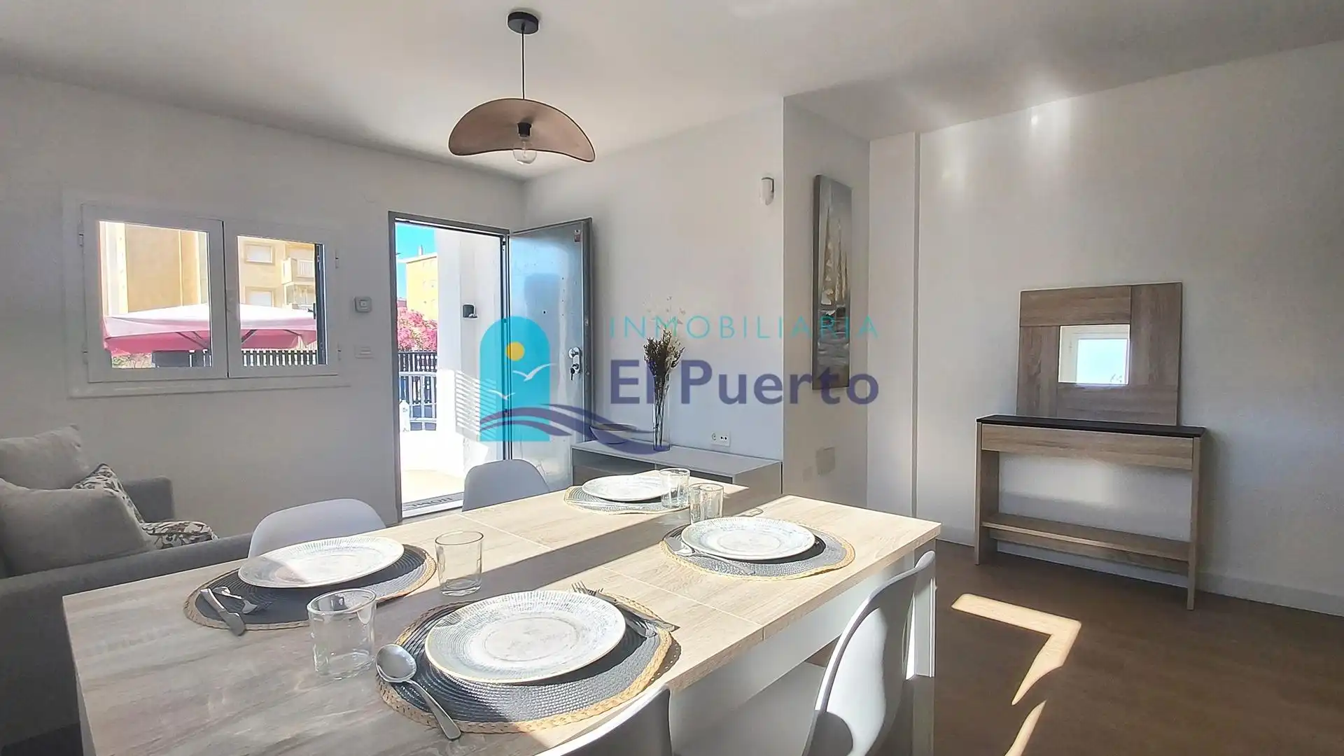 Menjador de Apartament en venda en Mazarrón amb Terrassa, Alarma i Piscina comunitària