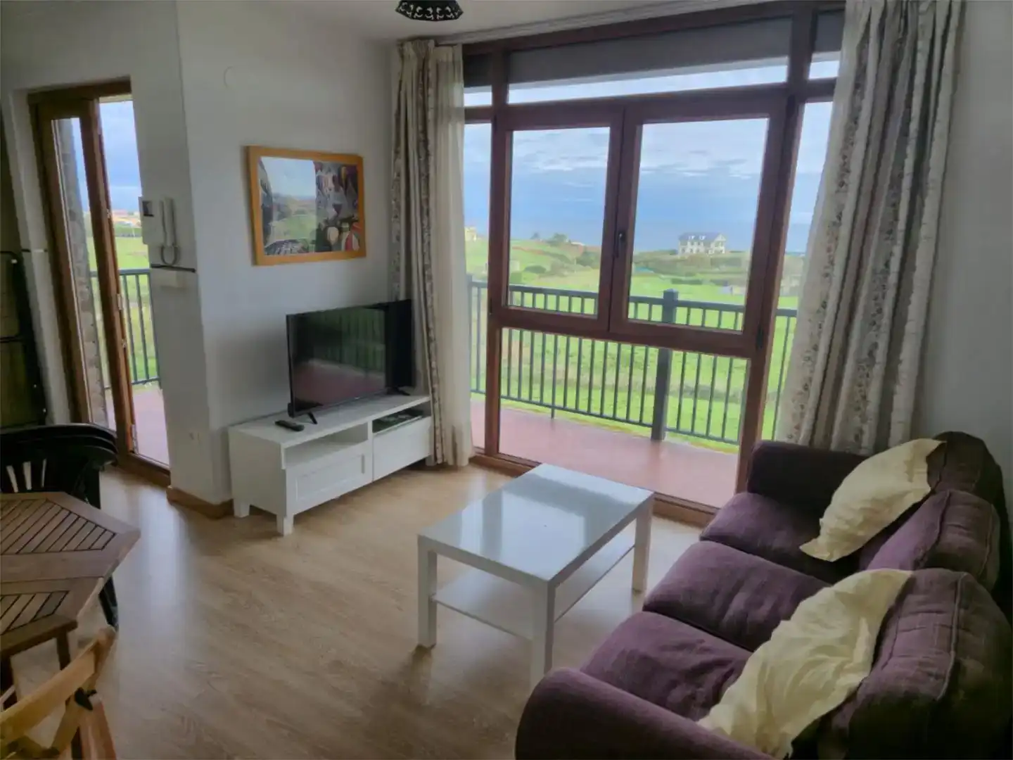 Sala de estar de Piso en venta en Foz con Trastero, Piscina y Amueblado