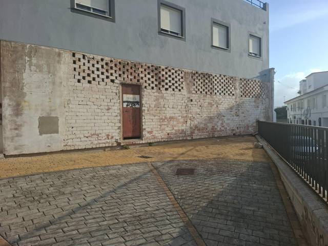 Local comercial en Venta en Calle HISPANIDAD (PM) en Puente Mayorga - Campamento