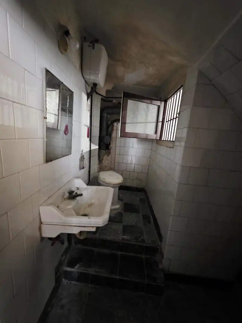 Badezimmer von Gebäude zum Verkauf in Badalona mit Alarm