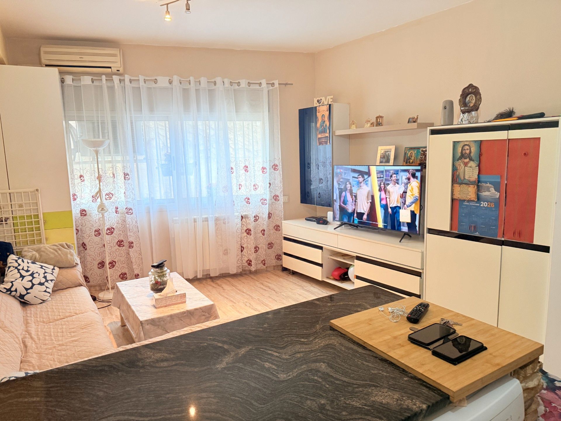 Living room of Planta baja for sale in Argentona  with Air Conditioner, Heating and Oven