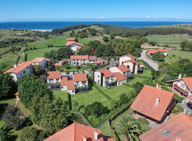 Casa adosada en Venta en  REVILLA-VALLES en San Vicente de la Barquera