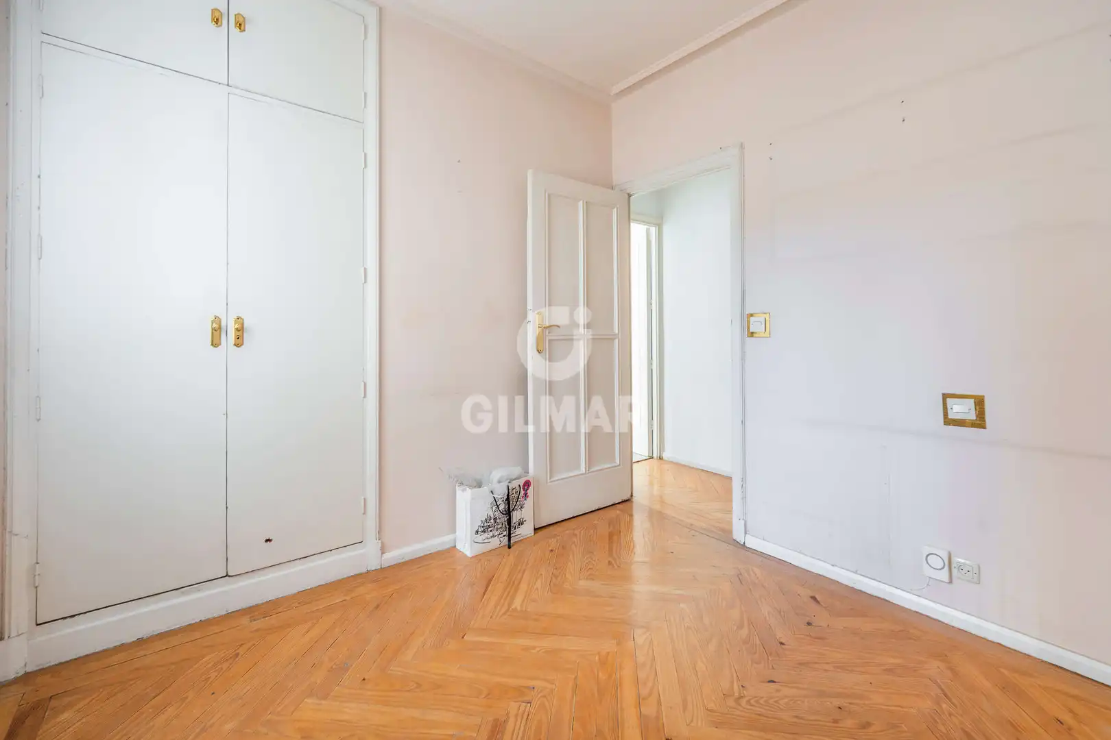 Bedroom of Flat for sale in Madrid  with Heating and Storage room