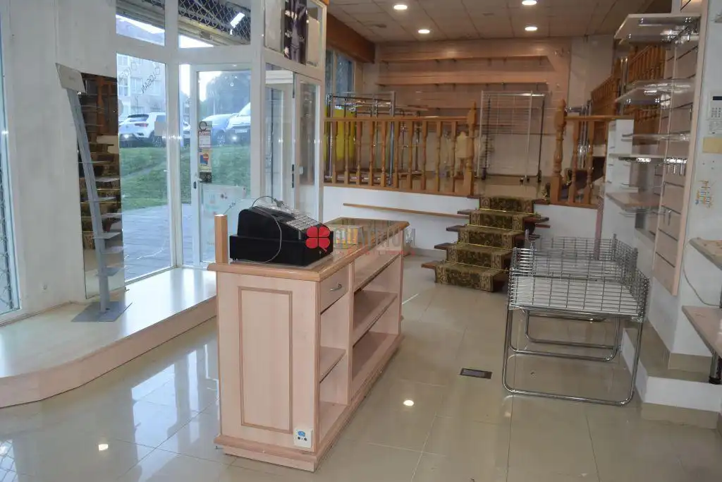 Business premises for sale in Sánchez Freire, imagen 4