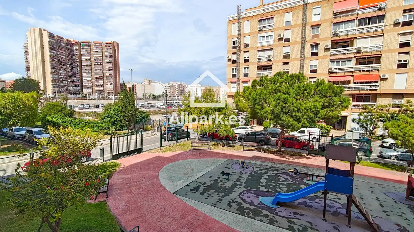 Vista exterior de Pis en venda en Alicante / Alacant amb Aire condicionat, Terrassa i Piscina