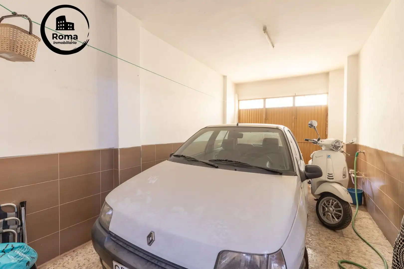 Parking de Casa adosada en venta en Maracena con Aire acondicionado, Calefacción y Terraza