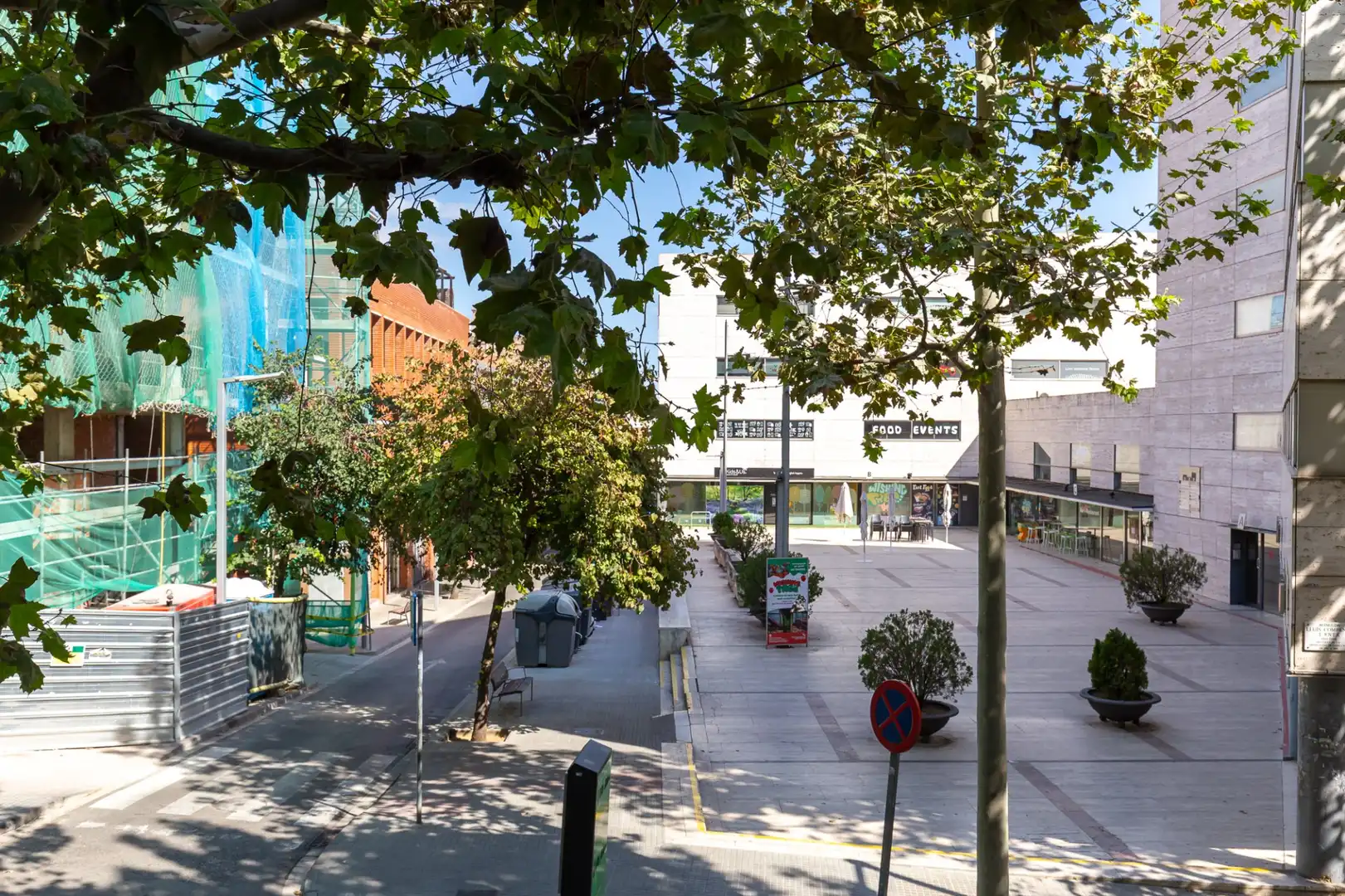 Vista exterior de Piso en venta en Sant Cugat del Vallès con Calefacción, Balcón y Alarma