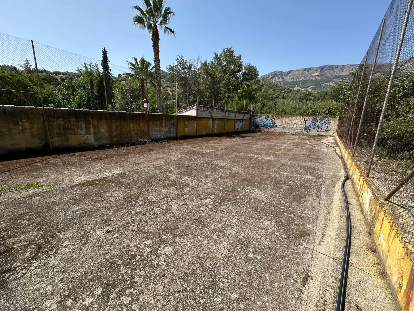 Parking de Casa o chalet en venta en Jaén con Aire acondicionado, Jardín privado y Terraza
