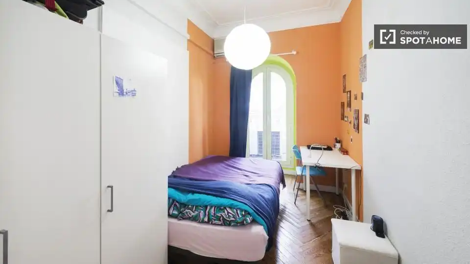 Bedroom of Flat for rent in Madrid  with Air Conditioner, Heating and Furnished