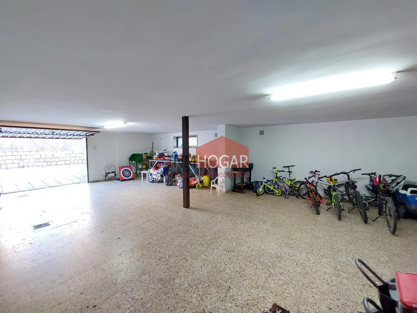 Casa o xalet en venda en Ávila amb Calefacció, Jardí privat i Traster