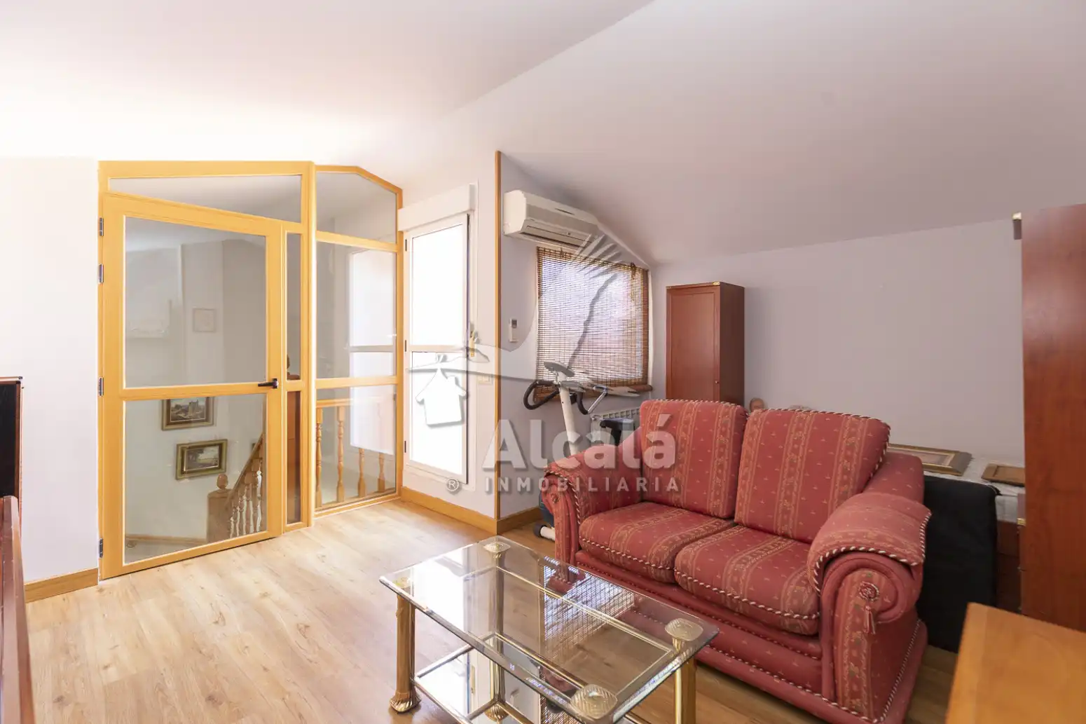 Bedroom of Houses for sale in Alcalá de Henares  with Air Conditioner, Heating and Parquet flooring