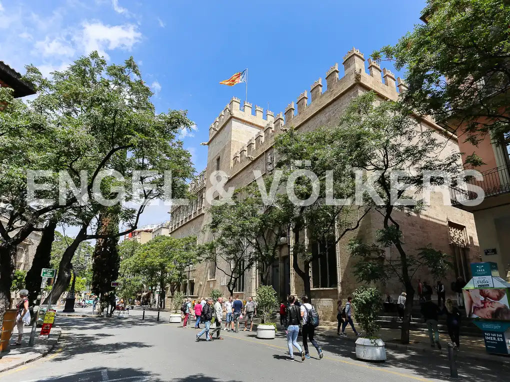 Vista exterior de Àtic en venda en Valencia amb Aire condicionat, Calefacció i Terrassa