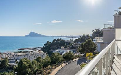 Vista exterior de Apartament en venda en Altea amb Terrassa i Piscina comunitària