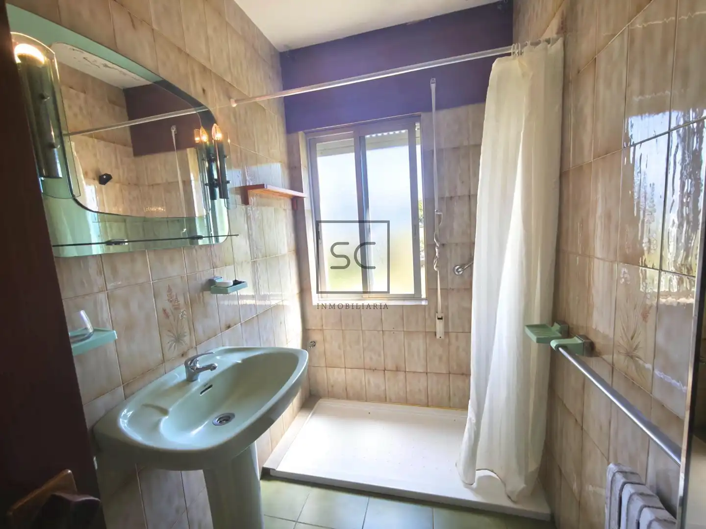 Baño de Casa o chalet en venta en Narón con Jardín privado, Trastero y Amueblado