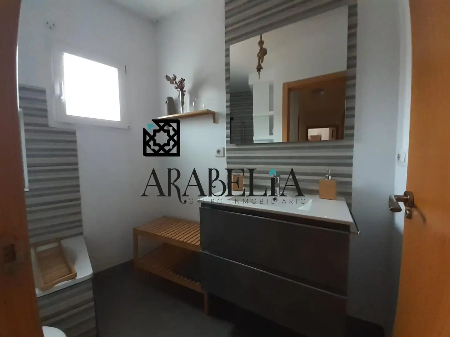 Bathroom of Flat for sale in Córdoba  with Air Conditioner and Terrace