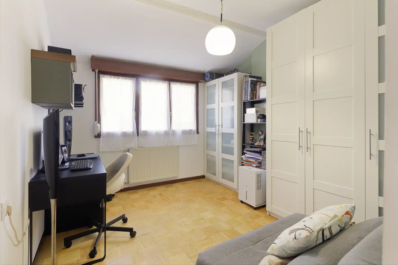 Schlafzimmer von Wohnung zum Verkauf in Gijón  mit Heizung und Parkett
