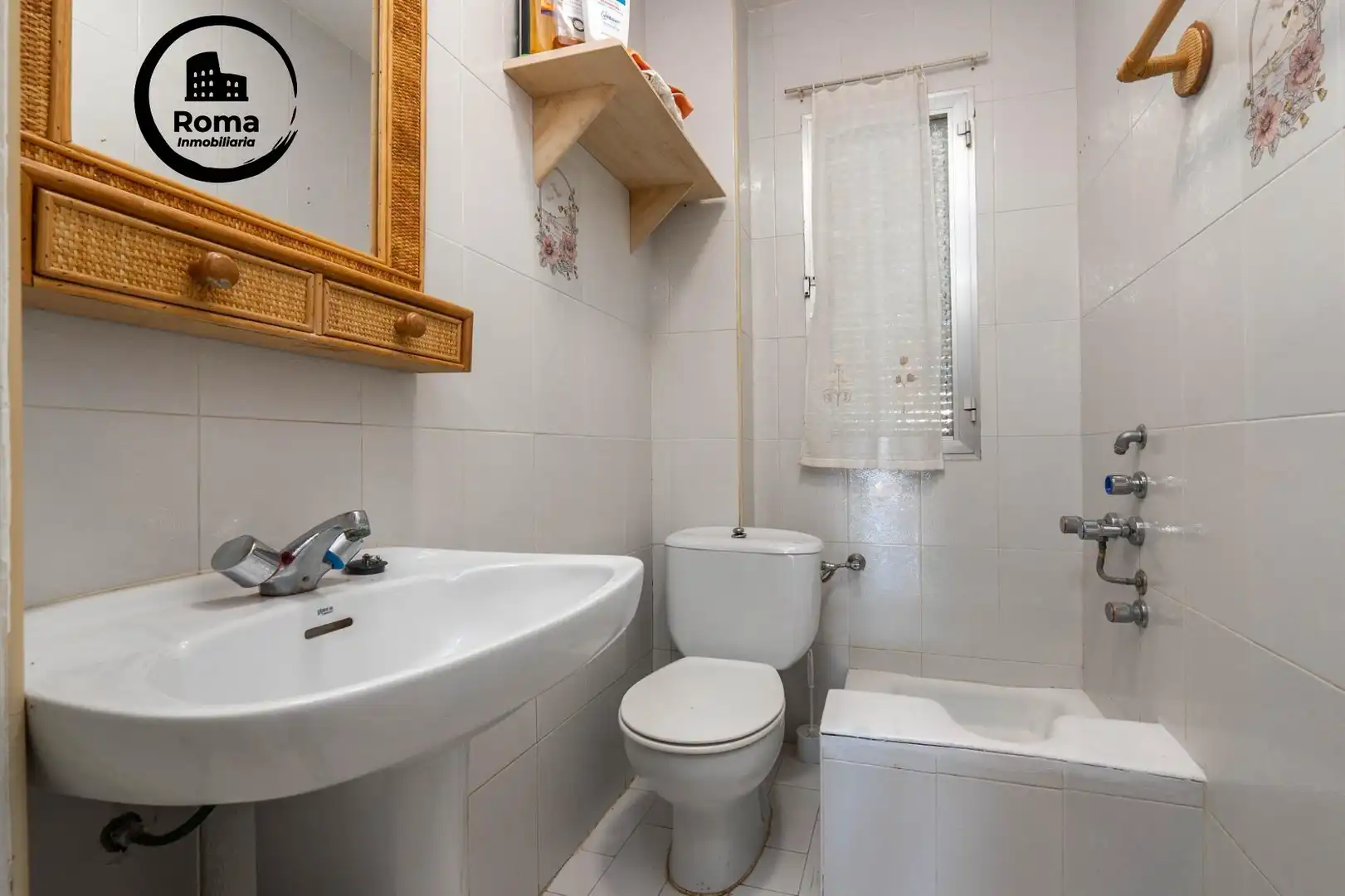 Bathroom of Houses for sale in Almuñécar  with Community pool