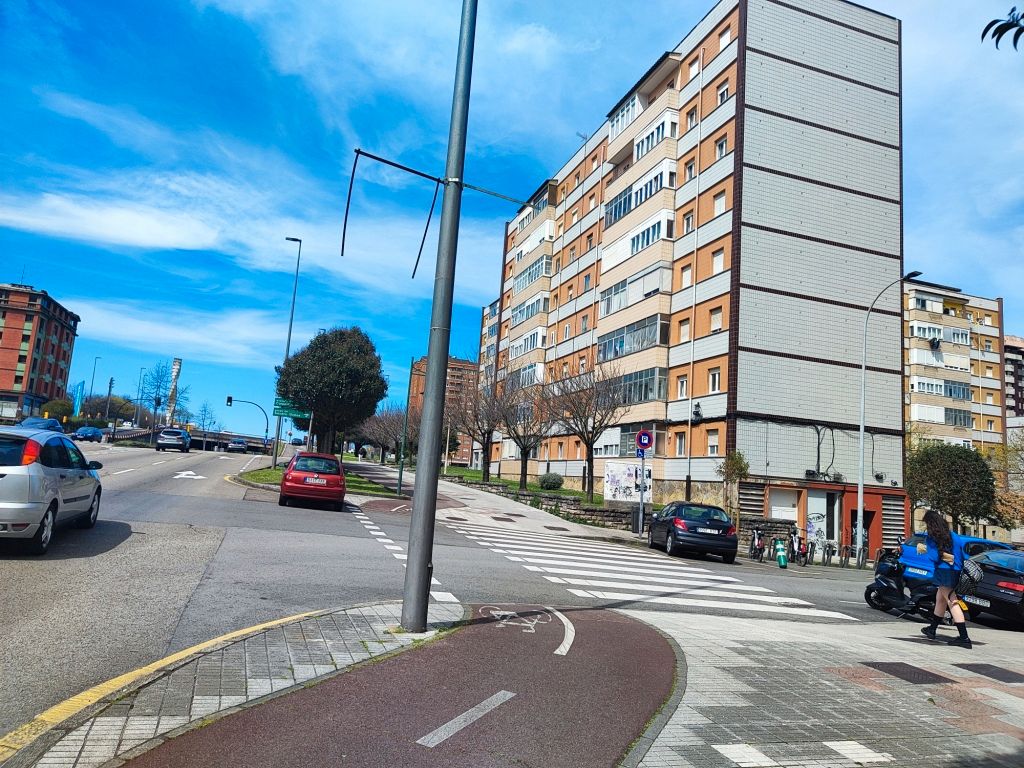 Vista exterior de Pis en venda en Gijón 