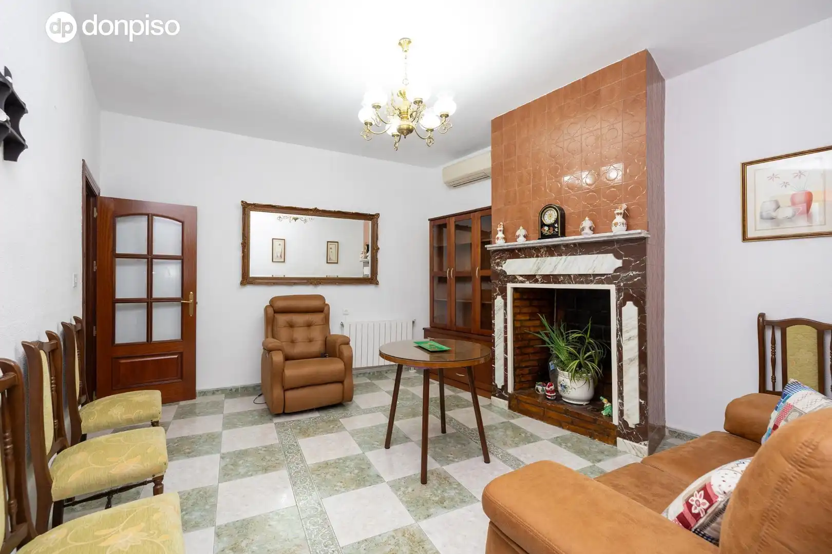 Living room of Detached homes for sale in Moraleda de Zafayona  with Air Conditioner, Heating and Terrace