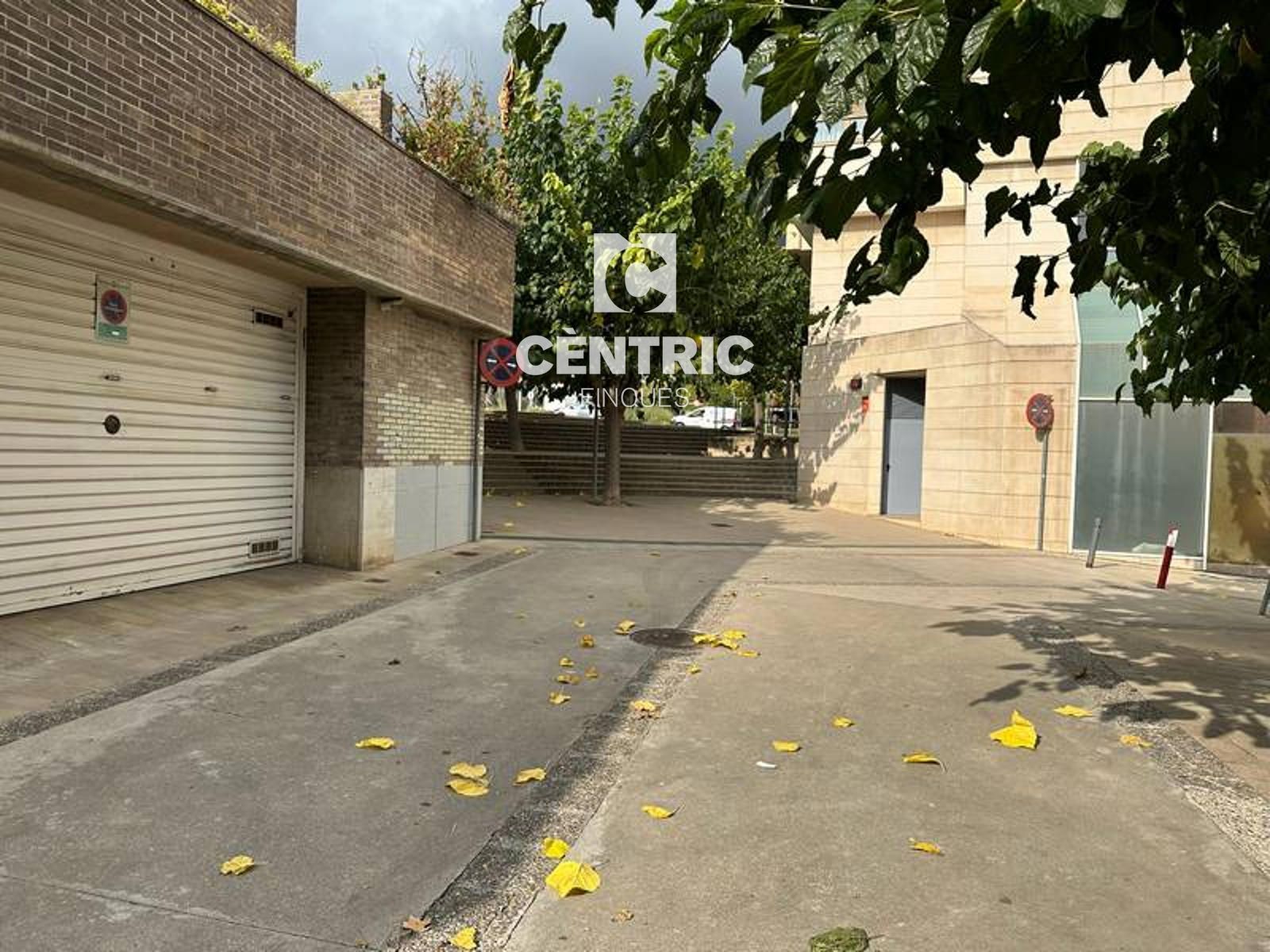 Parking of Single-family semi-detached for sale in Sabadell  with Air Conditioner, Heating and Terrace