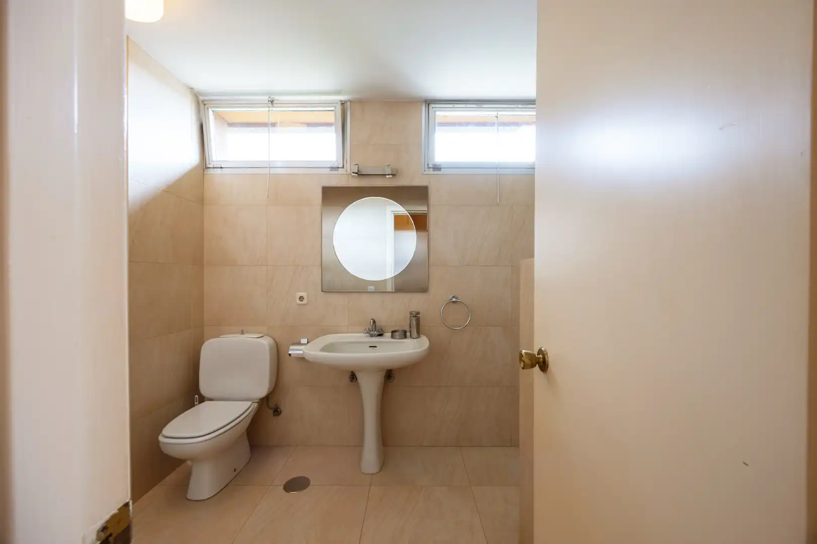 Bathroom of Flat for sale in Madrid  with Air Conditioner, Heating and Terrace