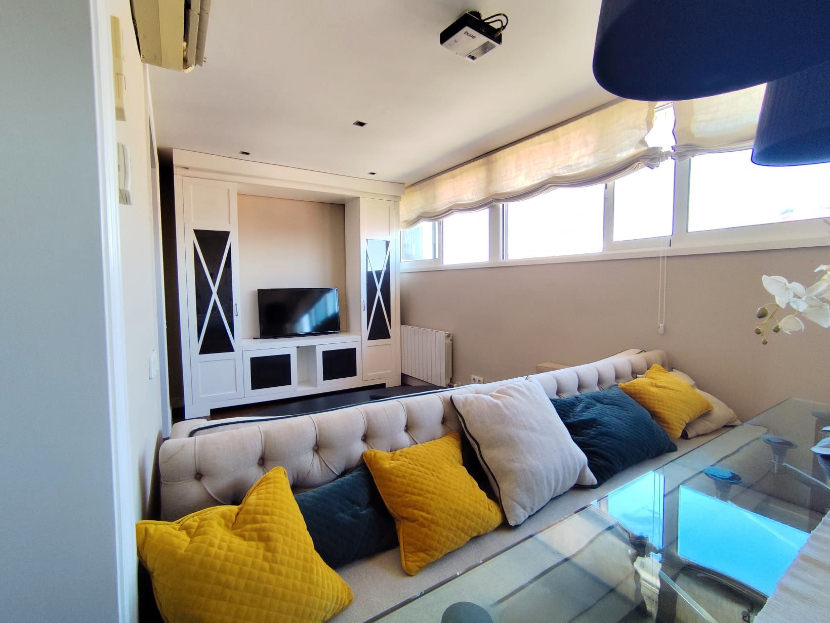 Sala d'estar de Àtic en venda en L'Hospitalet de Llobregat amb Aire condicionat, Calefacció i Forn