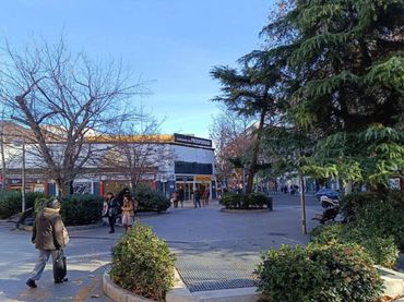 Local comercial en alquiler en Calle de Eugenio Salazar