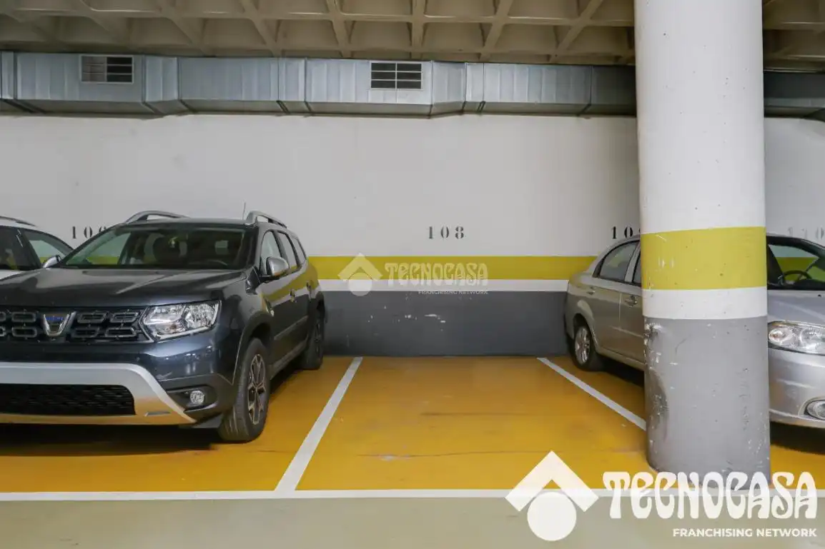 Parking de Piso en venta en Santa Coloma de Gramenet