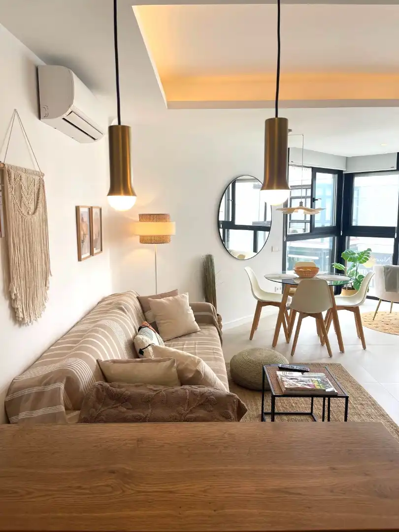 Sala d'estar de Estudi en venda en Marbella amb Aire condicionat, Moblat i Sauna