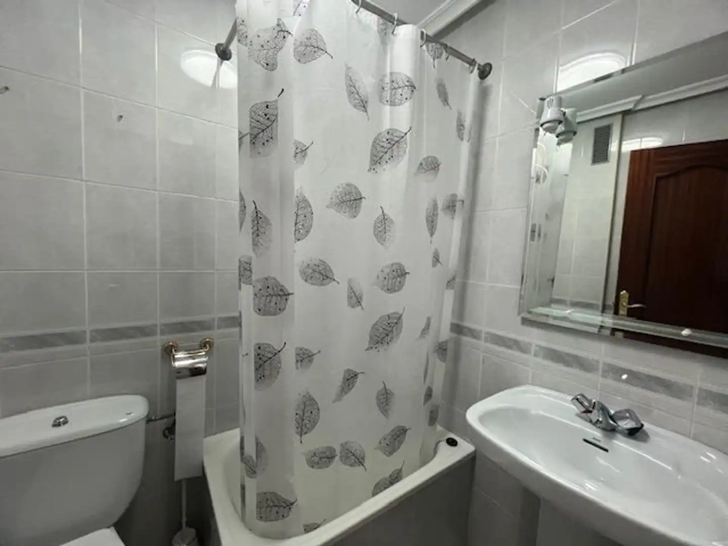 Flat with lift to rent in Avenida Primero de Mayo 94, imagen 45
